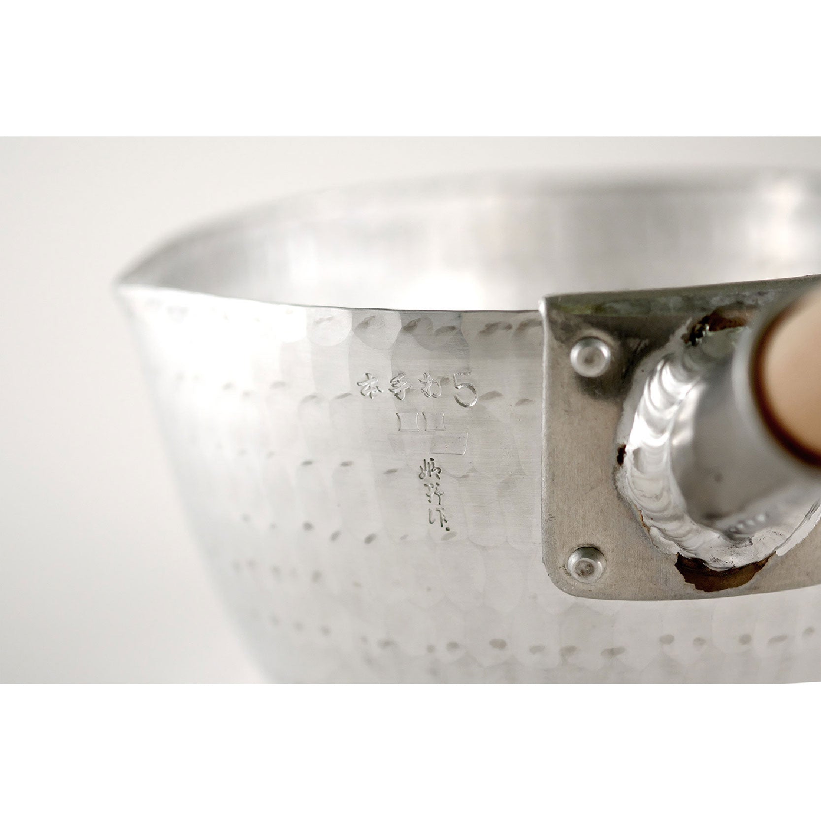 CASSEROLE YUKIHIRA EN ALUMINIUM HIMENO